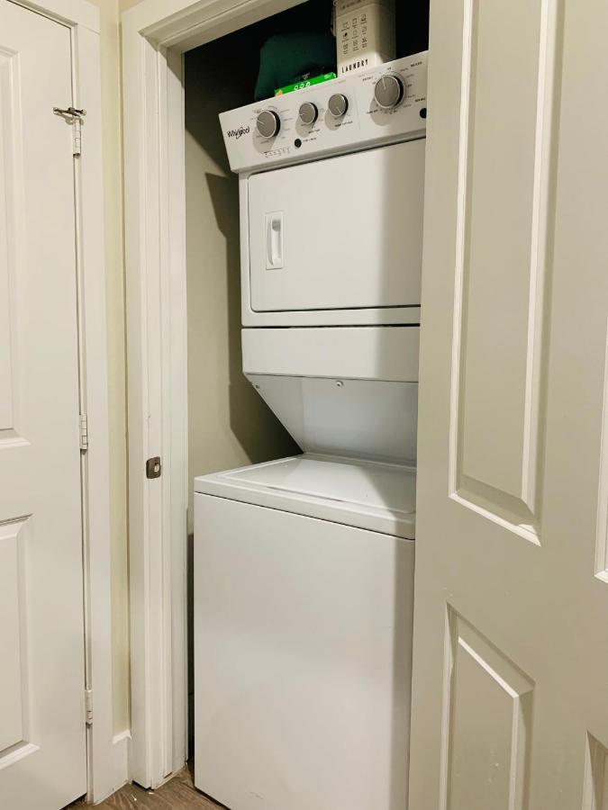 Private, Amazing 1-Bedroom Apt In Central Location Arlington Exterior photo